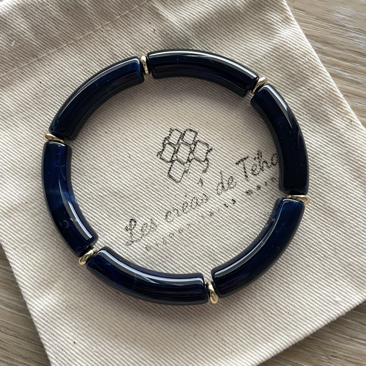 Bracelet élastique tendance perles incurvées modèle Ata