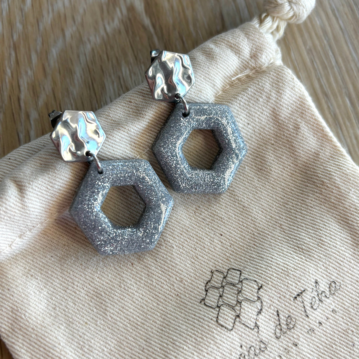 Boucles d’oreilles en acier inoxydable et pâte polymère modèle Alvea