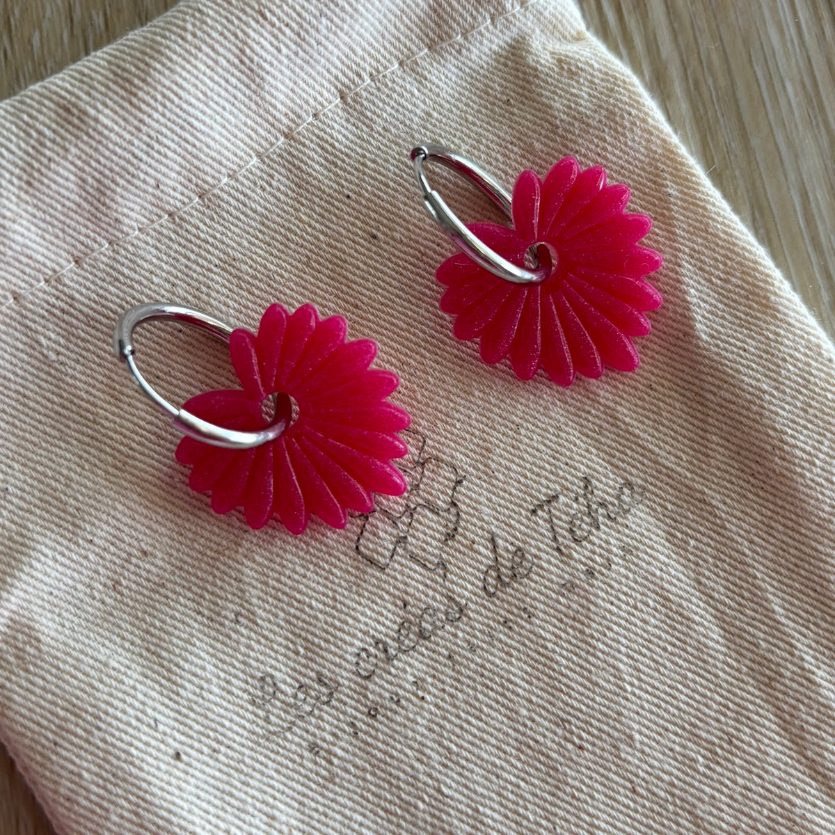 Pampilles interchangeables avec  ou sans créoles modèle Palma collection Octobre rose