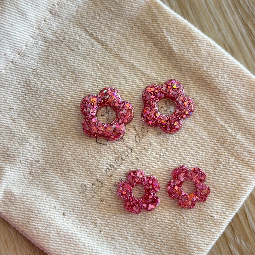 Pampilles interchangeables avec ou sans créoles modèle Flower Octobre rose